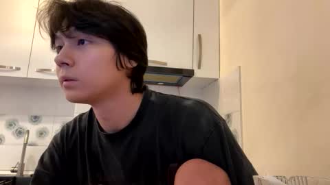 Snapshot of respirra chatting on 10/28/25, 08:40 Aiqo online show from 10/28/25, 08:40