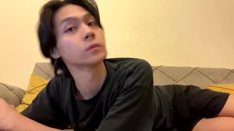 Snapshot of respirra chatting on 12/05/25, 03:41 Aiqo online show from 12/05/25, 03:41