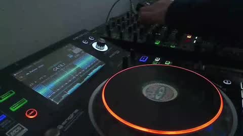 Snapshot of reticuli chatting on 02/16/25, 04:42 GearPorn online show from 02/16/25, 04:42