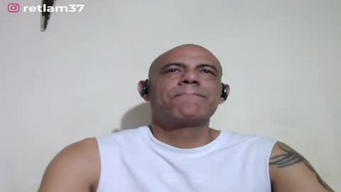 Snapshot of retlam37 chatting on 07/03/26, 04:30 Walter online show from 07/03/26, 04:30