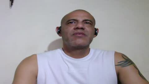Snapshot of retlam37 chatting on 07/12/26, 04:14 Walter online show from 07/12/26, 04:14