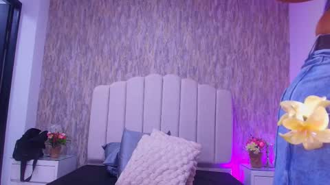 Snapshot of reven_lilith chatting on 05/20/26, 03:02 REVEN online show from 05/20/26, 03:02