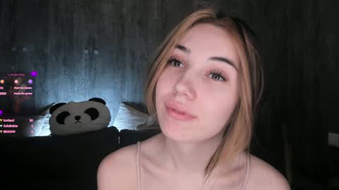 Elin online show from 12/04/24, 04:21