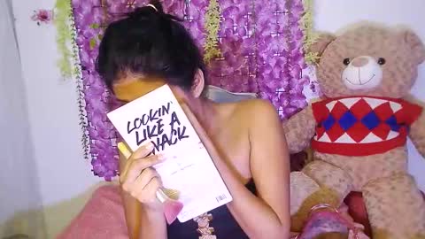 Snapshot of rey26_mila_ chatting on 04/13/26, 11:54 rey26_mila_ online show from 04/13/26, 11:54