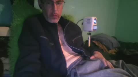 reyes_albert2006 online show from 12/26/24, 07:03