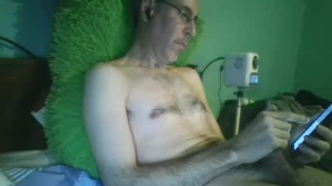 reyes_albert2006 online show from 02/24/25, 10:15