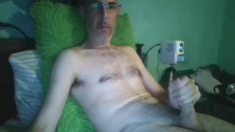 reyes_albert2006 online show from 09/17/25, 11:12