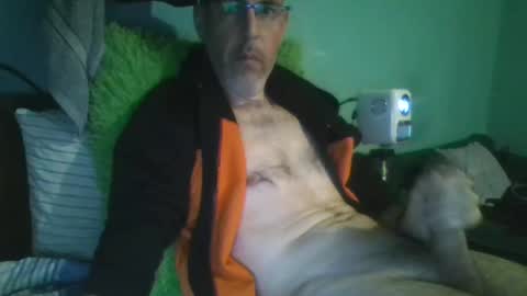 Snapshot of reyes_albert2006 chatting on 11/05/25, 10:37 reyes_albert2006 online show from 11/05/25, 10:37