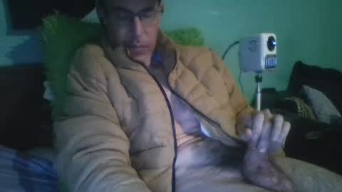 reyes_albert2006 online show from 01/18/26, 10:19