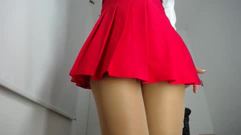 Snapshot of reyledoll chatting on 12/27/24, 09:32 Rely online show from 12/27/24, 09:32