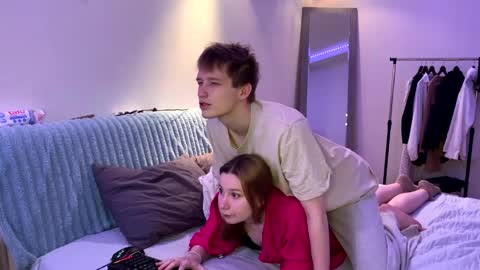 Lola online show from 04/09/26, 10:04