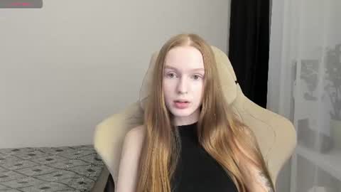 Snapshot of rezurs chatting on 06/17/26, 11:38 nice to meet you 3 I am Milena online show from 06/17/26, 11:38