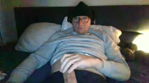 Snapshot of rezznova chatting on 01/18/25, 02:55 Joe online show from 01/18/25, 02:55