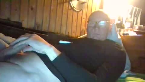 Snapshot of rezznova chatting on 10/05/25, 02:32 Joe online show from 10/05/25, 02:32