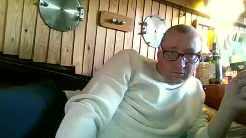 Snapshot of rezznova chatting on 02/08/26, 03:26 Joe online show from 02/08/26, 03:26