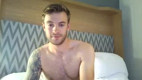 Snapshot of rguy114 chatting on 10/20/25, 05:19 Ryan online show from 10/20/25, 05:19