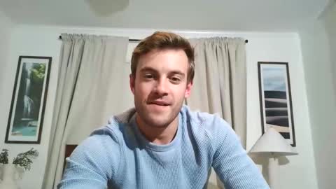 Snapshot of rguy114 chatting on 12/18/25, 01:22 Ryan online show from 12/18/25, 01:22