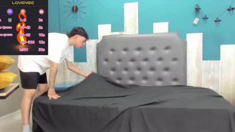 Snapshot of rhaegal_hot chatting on 12/21/24, 02:37 Rhaegal online show from 12/21/24, 02:37