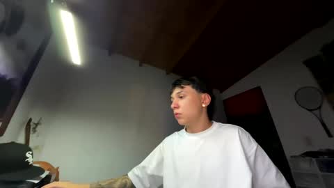 Snapshot of rhaegal_hot chatting on 01/20/25, 12:46 Rhaegal online show from 01/20/25, 12:46