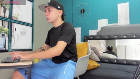 Snapshot of rhaegal_hot chatting on 01/25/25, 04:13 Rhaegal online show from 01/25/25, 04:13