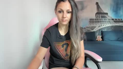 Snapshot of rheaetthan chatting on 05/17/26, 10:33 rheaetthan online show from 05/17/26, 10:33