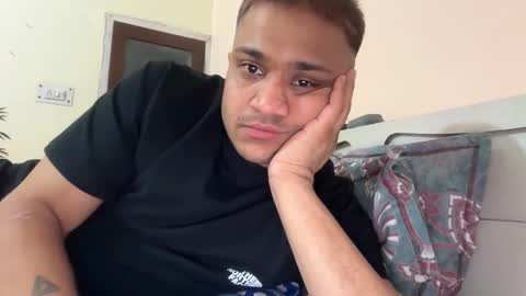 Snapshot of rhythmhates chatting on 10/19/25, 04:18 Rhythm Hates online show from 10/19/25, 04:18