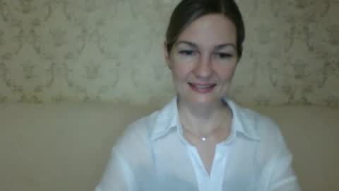 Snapshot of rialur09 chatting on 01/19/25, 06:32 Galina online show from 01/19/25, 06:32
