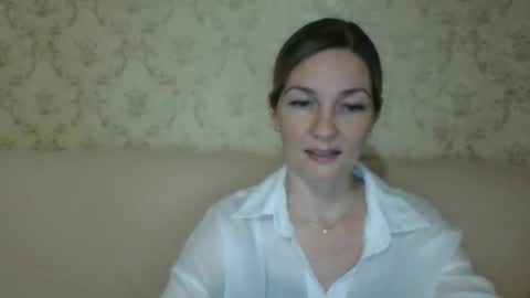 Snapshot of rialur09 chatting on 02/03/25, 05:03 Galina online show from 02/03/25, 05:03