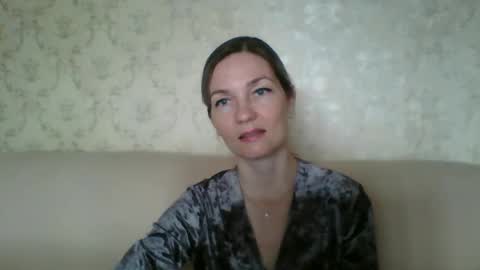 Snapshot of rialur09 chatting on 03/07/25, 10:24 Galina online show from 03/07/25, 10:24
