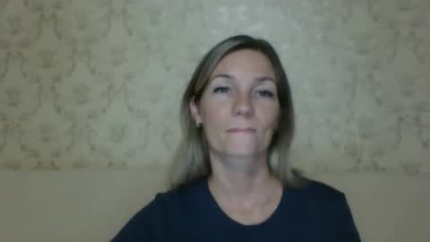 Snapshot of rialur09 chatting on 12/05/25, 06:37 Galina online show from 12/05/25, 06:37