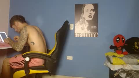 ricardo_big_cock online show from 04/01/26, 10:49