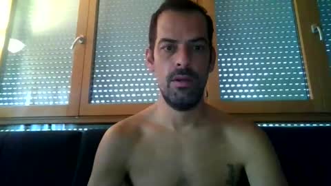 Snapshot of ricardohawtin chatting on 11/01/25, 11:12 ricardohawtin online show from 11/01/25, 11:12