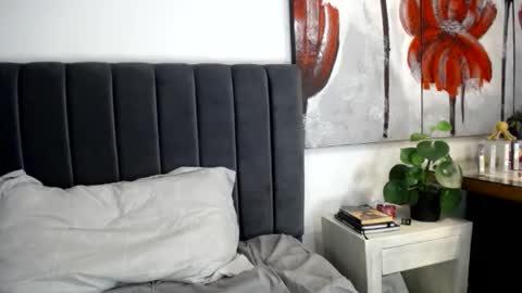 Snapshot of ricciolina___ chatting on 12/04/24, 06:50 Tina online show from 12/04/24, 06:50