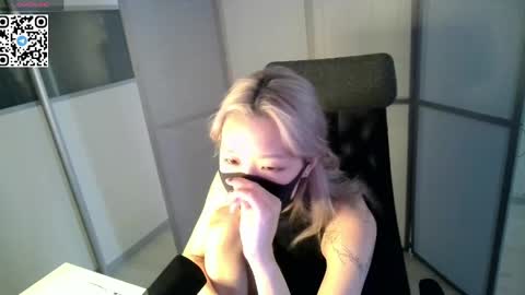 Jiwoo online show from 05/12/26, 05:59