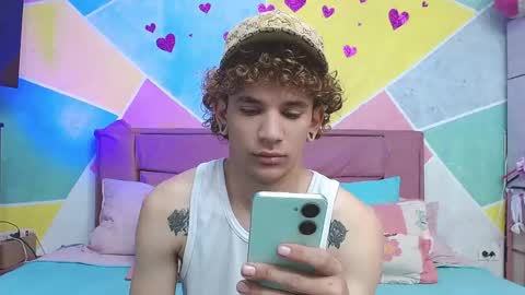 Snapshot of rich_de_la_rosa chatting on 09/09/25, 07:02 rich and kitty online show from 09/09/25, 07:02