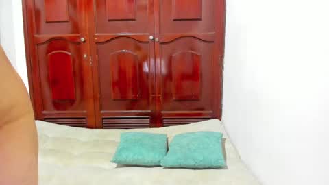 ronald and victoria online show from 12/19/24, 04:45