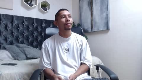 Snapshot of richar_voller chatting on 10/26/25, 01:17 richar_voller online show from 10/26/25, 01:17