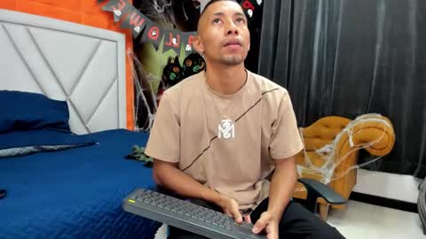 Snapshot of richar_voller chatting on 10/28/25, 11:14 richar_voller online show from 10/28/25, 11:14