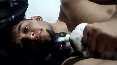 Snapshot of richard_milleer chatting on 02/24/25, 01:10 Ricardo online show from 02/24/25, 01:10