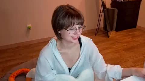 Snapshot of richardlundsten chatting on 06/19/26, 06:56 Luna online show from 06/19/26, 06:56