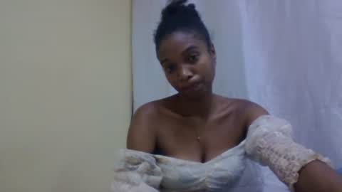 Snapshot of richella34 chatting on 06/15/26, 02:52 richella34 online show from 06/15/26, 02:52