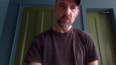 Snapshot of richheader chatting on 12/17/25, 01:39 richheader online show from 12/17/25, 01:39