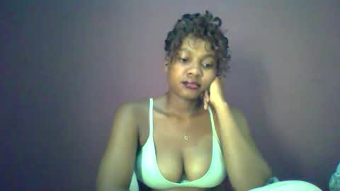 ricie001 online show from 05/19/26, 12:33