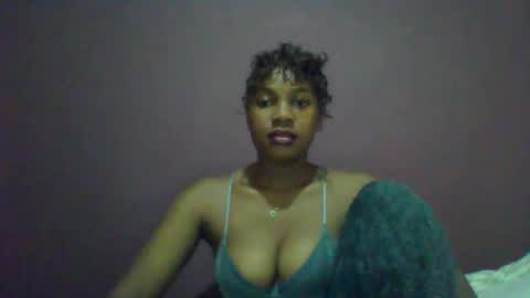 ricie001 online show from 06/03/26, 12:41