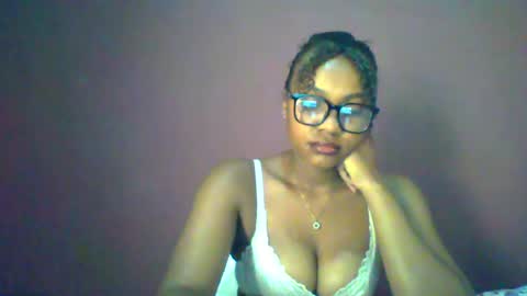 ricie001 online show from 06/12/26, 12:26