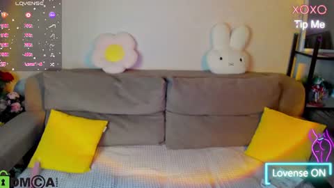 Snapshot of ricki_bloom chatting on 07/17/26, 01:23 Ricki online show from 07/17/26, 01:23