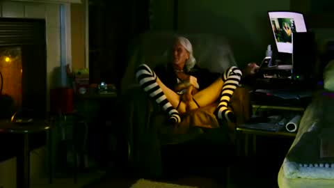 PINK HOLE TWINK online show from 01/22/25, 05:26