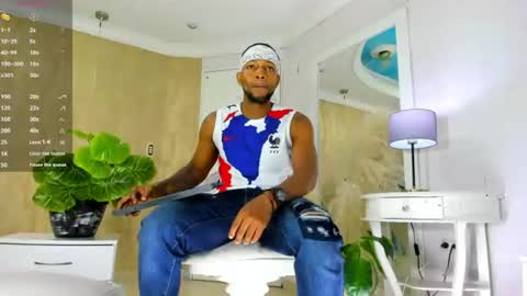 Snapshot of ricobrown777 chatting on 06/14/26, 03:41 RicoBrowm online show from 06/14/26, 03:41