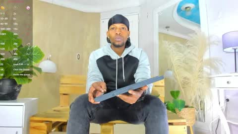 Snapshot of ricobrown777 chatting on 06/23/26, 03:59 RicoBrowm online show from 06/23/26, 03:59