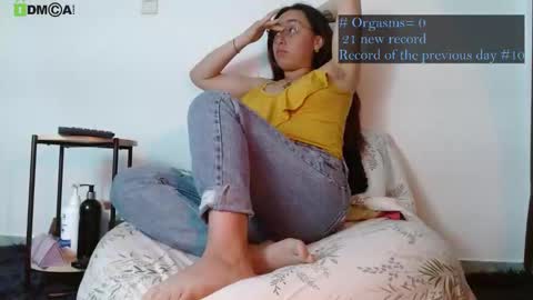 Snapshot of ricocandy chatting on 11/01/25, 08:33 Candy online show from 11/01/25, 08:33